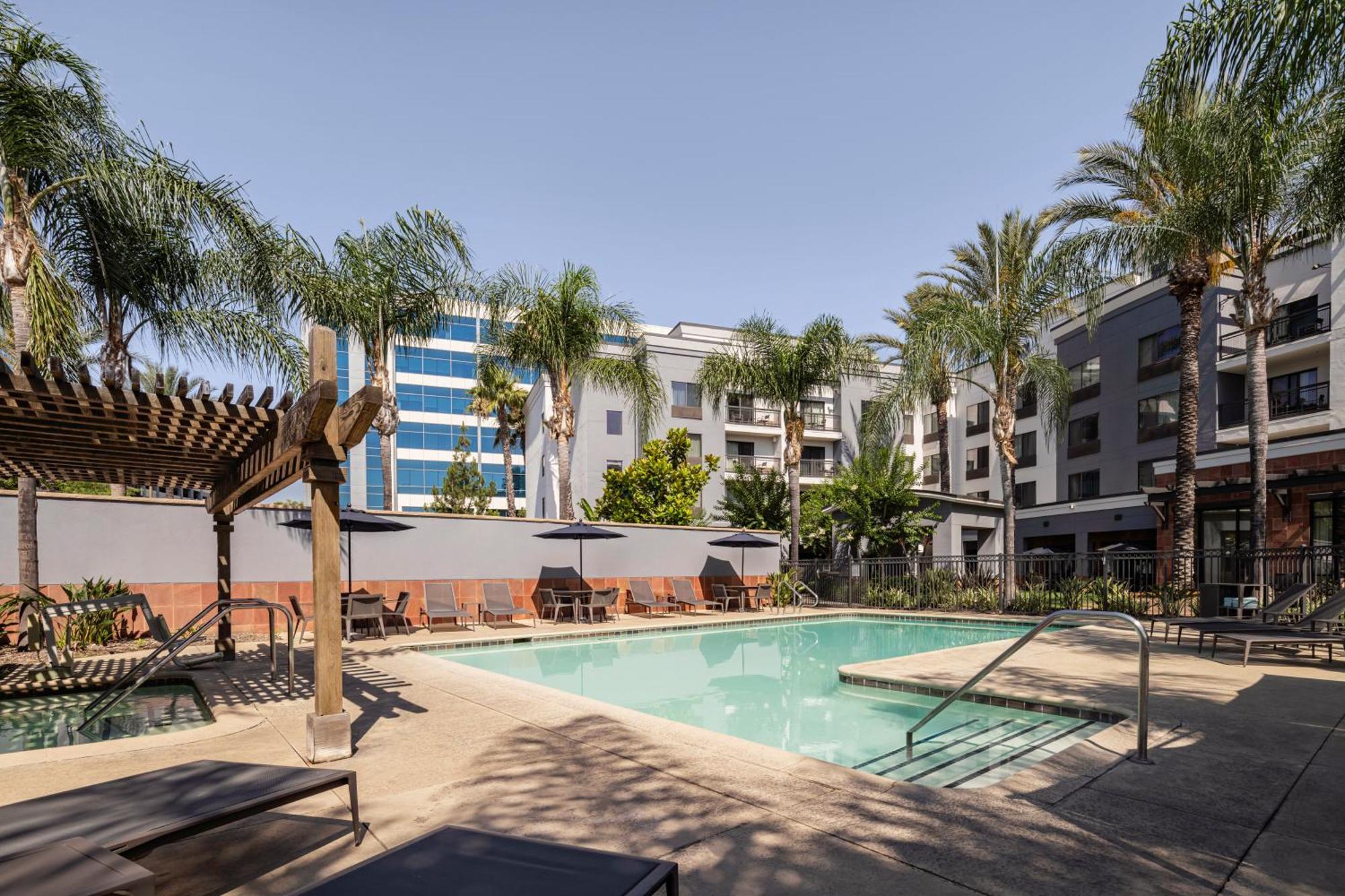 Courtyard Los Angeles Burbank Airport Exteriér fotografie